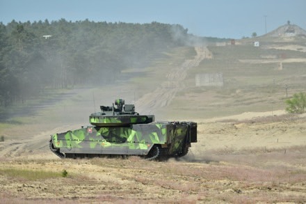 CV90 firing